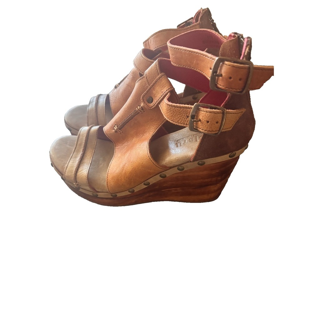 BedStu Princess Wedge Sandals Size 10 Tan beige Studded Leather Platform shoes